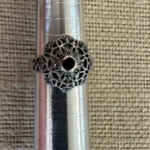 Vintage Onyx & marcasite sterling silver ring. Size 7 1/4
